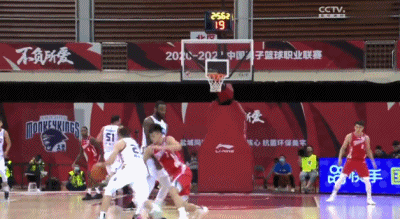 如何通过练习提升篮球罚球的速度和准确性?_0